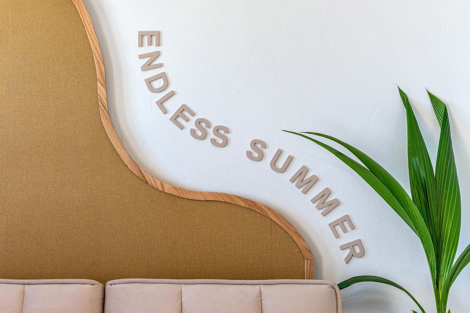 Вилла Endless East Luxury House Тира Экстерьер фото